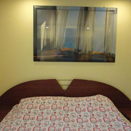 Praha Hotel Yerevan Bagian luar foto