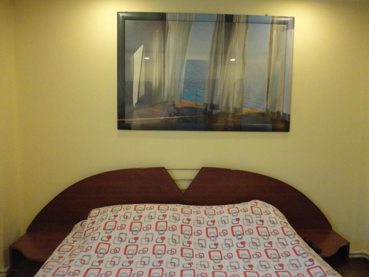 Praha Hotel Yerevan Bagian luar foto